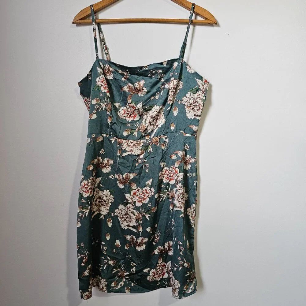 EUC HYPED UNICORN FLORAL SQUARE NECK TANK DRESS SIZE LARGE